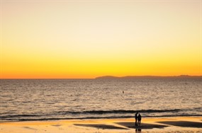 唯美黄昏海边图片